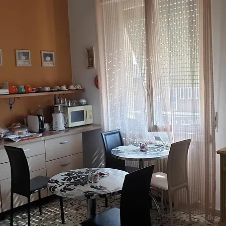 ベッド・アンド・ブレックファスト In Arena L' Opera *