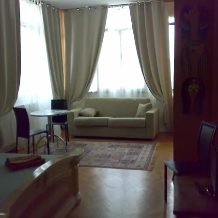 Bed & Breakfast In Arena L' Opera *