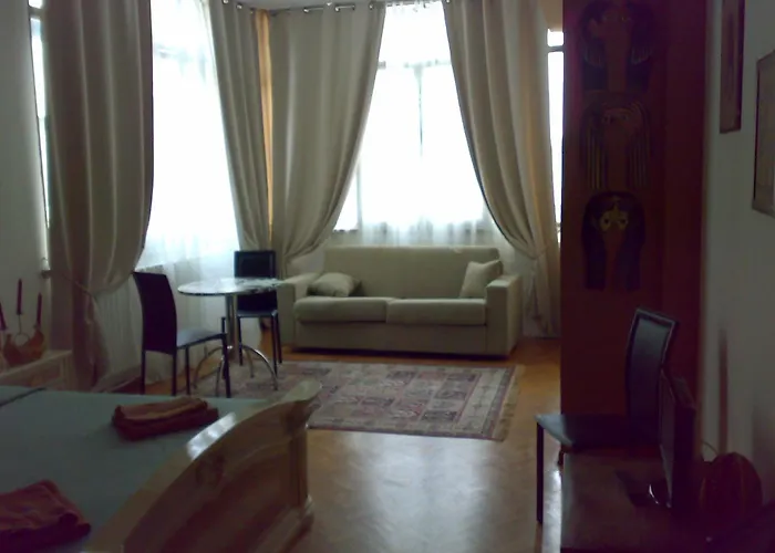 Bed & Breakfast In Arena L' Opera *